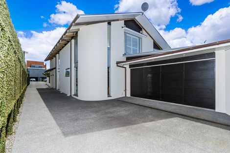 Photo of property in 19 Muritai Road, Milford, Auckland, 0620