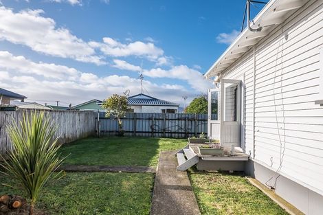 Photo of property in 58b Salisbury Street, Levin, 5510