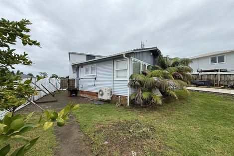 Photo of property in 21 Minaret Drive, Bucklands Beach, Auckland, 2014