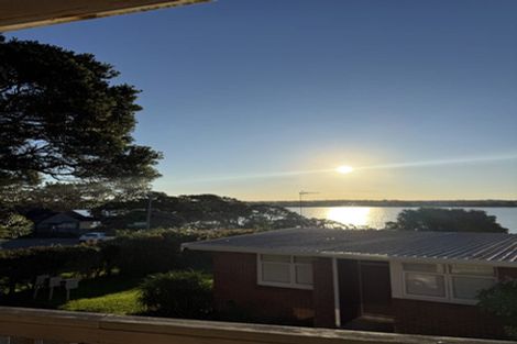 Photo of property in 2 The Promenade, Takapuna, Auckland, 0622