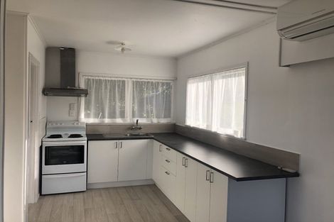 Photo of property in 1/36 Girrahween Drive, Totara Vale, Auckland, 0629