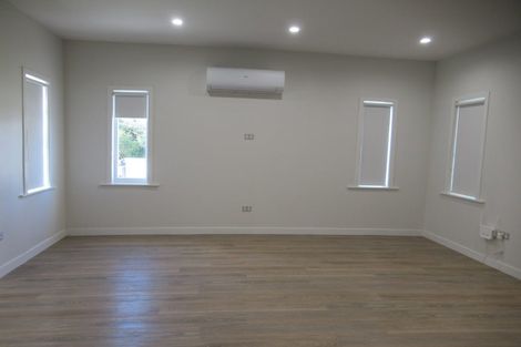 Photo of property in 2 Nikau Street, New Lynn, Auckland, 0600