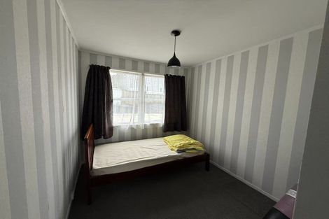 Photo of property in 21 Minaret Drive, Bucklands Beach, Auckland, 2014