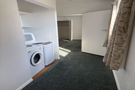 Photo of property in 41 Saint Ronans Avenue, Waterloo, Lower Hutt, 5011