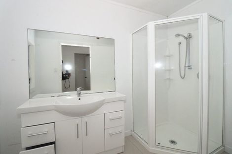 Photo of property in 139 Bucklands Beach Road, Bucklands Beach, Auckland, 2012