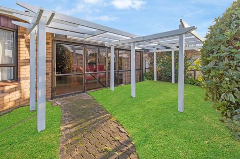 Photo of property in 12 Warwick Place, Springvale, Whanganui, 4501
