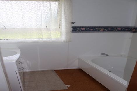 Photo of property in 24 Dalesford Street, Silverdale, Hamilton, 3216