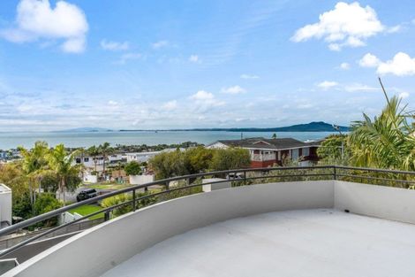 Photo of property in 62 Castor Bay Road, Castor Bay, Auckland, 0620