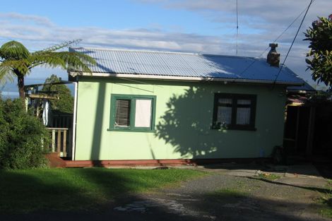 Photo of property in 71 Tane Road, Laingholm, Auckland, 0604