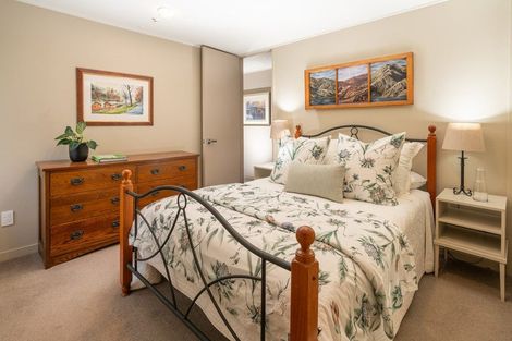 Photo of property in Highwic, 13/32 Hobson Street, Thorndon, Wellington, 6011