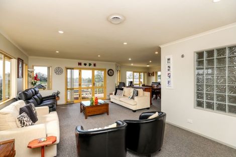 Photo of property in 7 Horizon Heights, Whalers Gate, New Plymouth, 4310