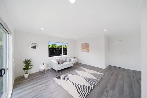 Photo of property in 8a Margarita Rise, Pukekohe, 2120