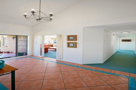 Photo of property in 2 Burgundy Park Avenue, Henderson, Auckland, 0612