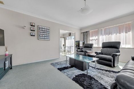 Photo of property in 6 Pegler Drive, Howick, Auckland, 2014