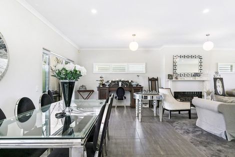 Photo of property in 4 Puriri Boulevard, Orewa, 0931