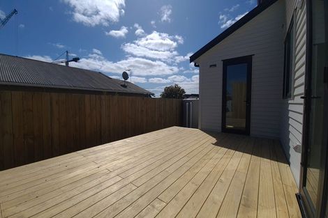 Photo of property in 15 Walsall Street, Addington, Christchurch, 8024