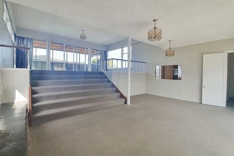 Photo of property in 57 Forrest Hill Road, Milford, Auckland, 0620