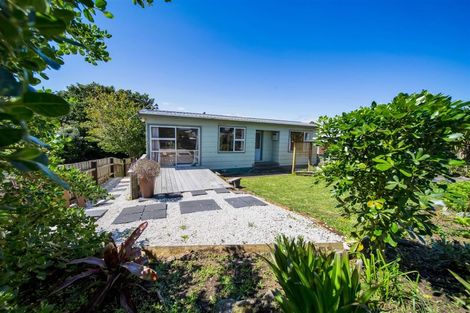 Photo of property in 28 Camellia Avenue, Bell Block, New Plymouth, 4312