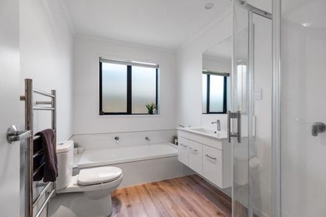 Photo of property in 4 Bronze Court, Papamoa, 3118