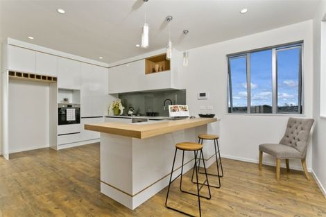 Photo of property in 356b East Coast Road, Sunnynook, Auckland, 0630