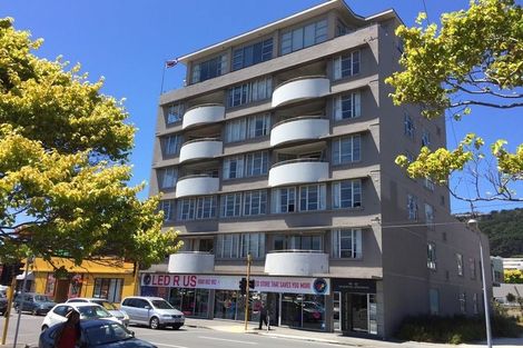 Photo of property in Grandstand Apartments, 11/80 Kent Terrace, Mount Victoria, Wellington, 6011