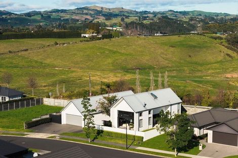 Photo of property in 16 Saint Thomas Avenue, Pyes Pa, Tauranga, 3112