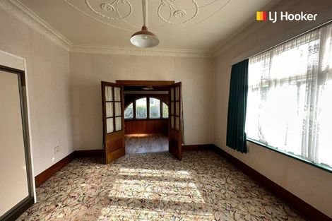 Photo of property in 105 Macandrew Road, South Dunedin, Dunedin, 9012