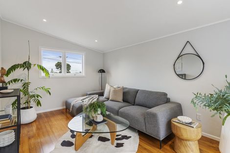 Photo of property in 2/12 Francis Street, Hauraki, Auckland, 0622