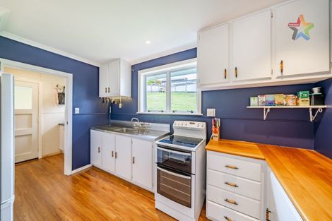 Photo of property in 1 Taku Matenga Grove, Korokoro, Lower Hutt, 5012