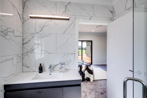 Photo of property in 15 Arihi Crescent, Frimley, Hastings, 4120