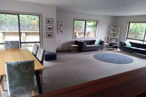 Photo of property in 30 Te Puia Drive, Aotea, Porirua, 5024