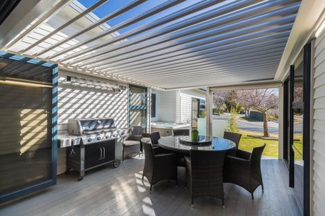 Photo of property in 40 Kelliher Drive, Wanaka, 9305