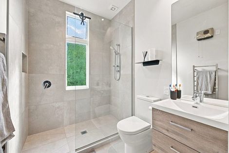 Photo of property in 124 Edward Avenue, Edgeware, Christchurch, 8013