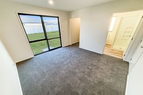 Photo of property in 15 Merino Crescent, Amberley, 7410