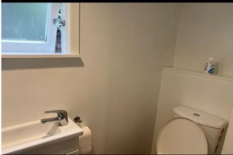 Photo of property in 53 Victory Crescent, Tawa, Wellington, 5028