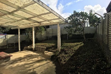 Photo of property in 23 Valley View Road, Glenfield, Auckland, 0629