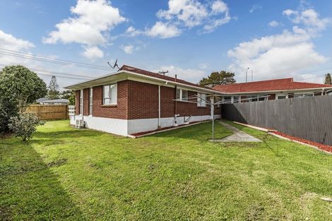 Photo of property in 2 Border Road, Henderson, Auckland, 0612