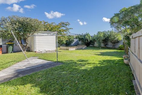 Photo of property in 64 Hinemoa Street, Levin, 5510