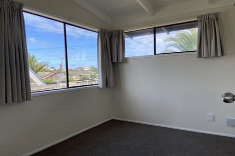 Photo of property in 48 Shakespear Road, Army Bay, Whangaparaoa, 0930