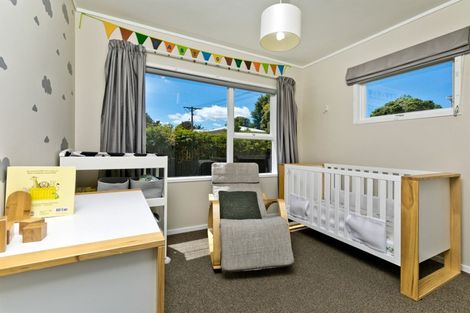 Photo of property in 7 Porter Avenue, Te Atatu South, Auckland, 0610