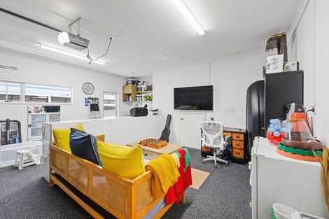 Photo of property in 16 Mulvaney Crescent, Henderson, Auckland, 0612