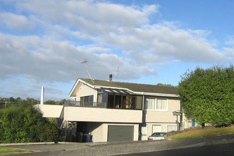 Photo of property in 70 Lynden Avenue, Hillcrest, Auckland, 0627