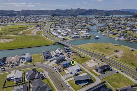 Photo of property in 8 Ngaroma Crescent, Whitianga, 3510