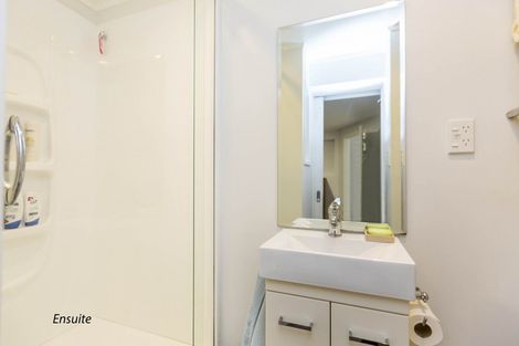 Photo of property in 44 Dowling Grove, Silverstream, Upper Hutt, 5019