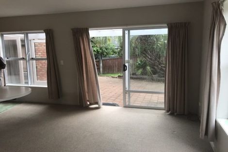Photo of property in 3 Charles Prevost Drive, The Gardens, Auckland, 2105