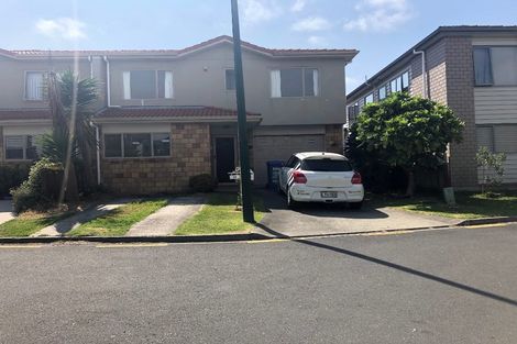 Photo of property in 13 Bushpark Place, Flat Bush, Auckland, 2016