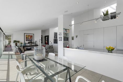 Photo of property in 12a Valley View, Mount Pleasant, Christchurch, 8081