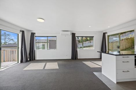 Photo of property in 121b Sunnyside Road, Sunnyvale, Auckland, 0612