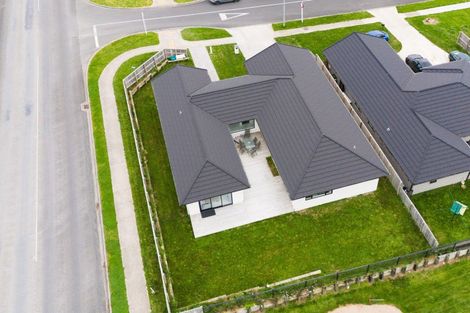 Photo of property in 79 Murray Ward Drive, Te Kauwhata, 3710
