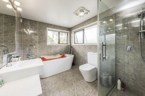 Photo of property in 32 Gracechurch Drive, Flat Bush, Auckland, 2016